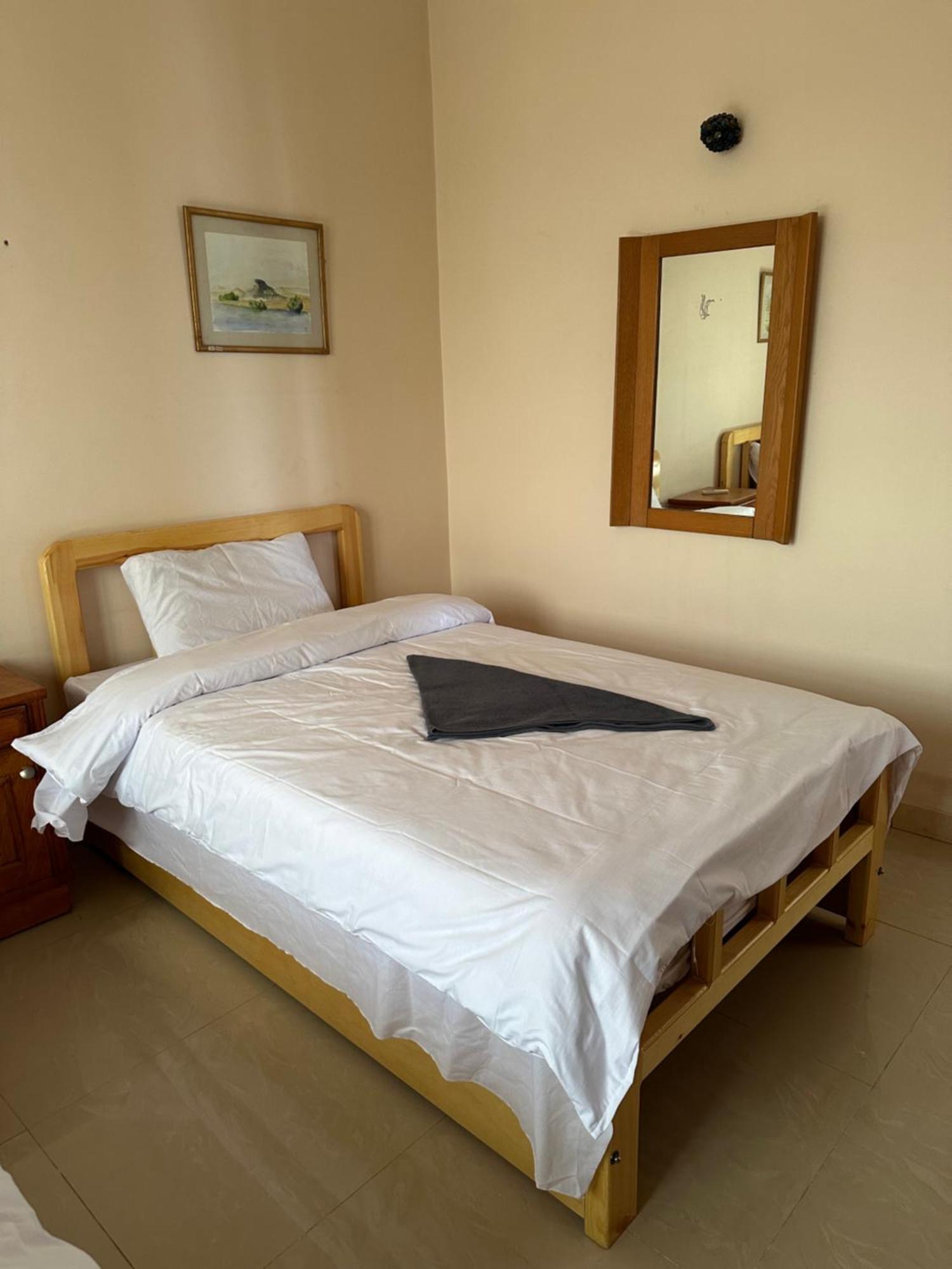 Hotel Harmony House Luxor Esterno foto