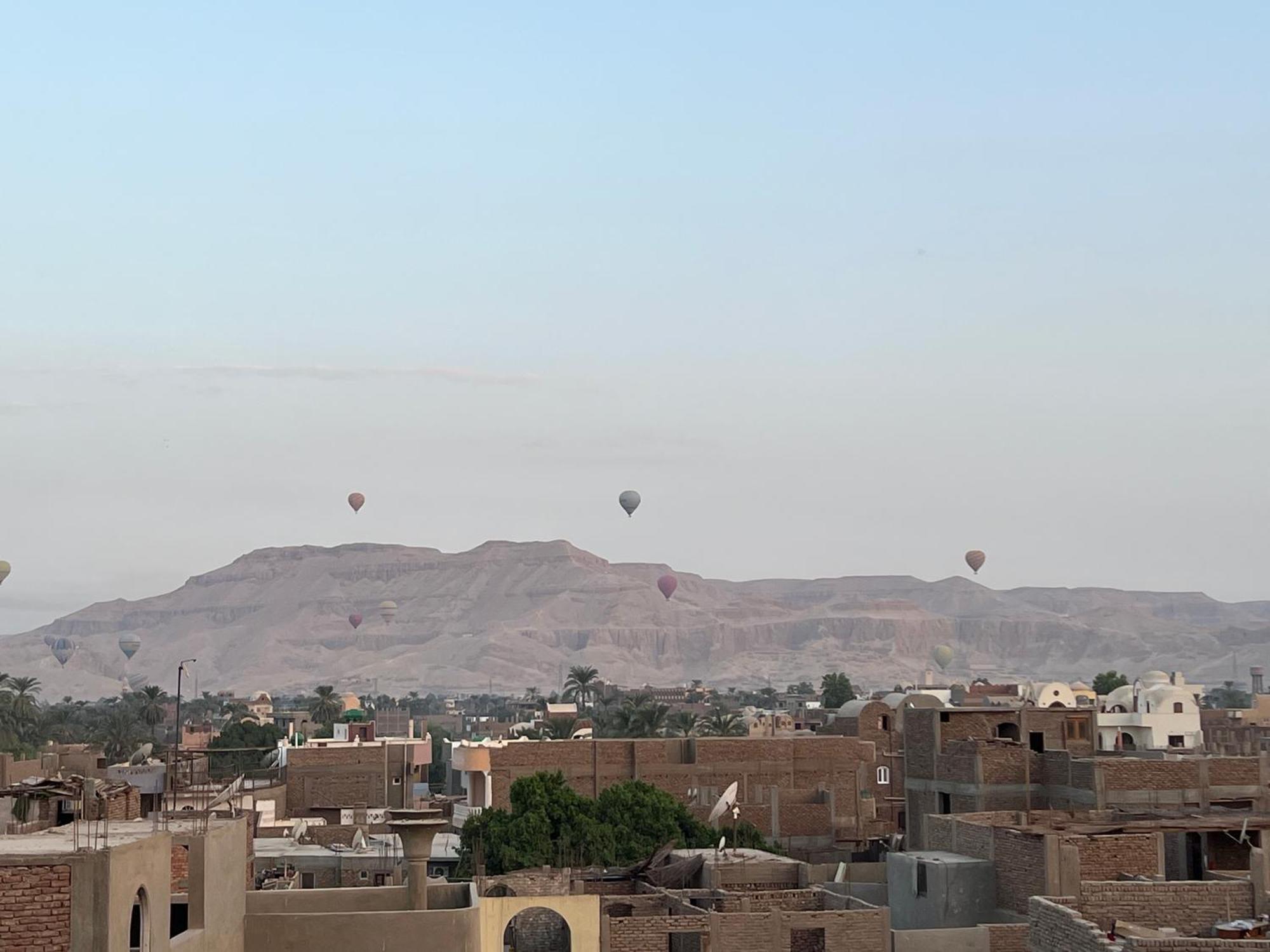 Hotel Harmony House Luxor Esterno foto