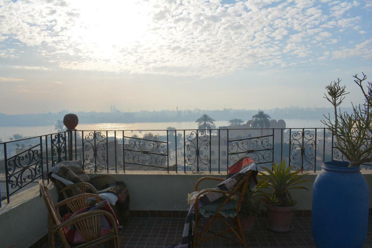 Hotel Harmony House Luxor Esterno foto