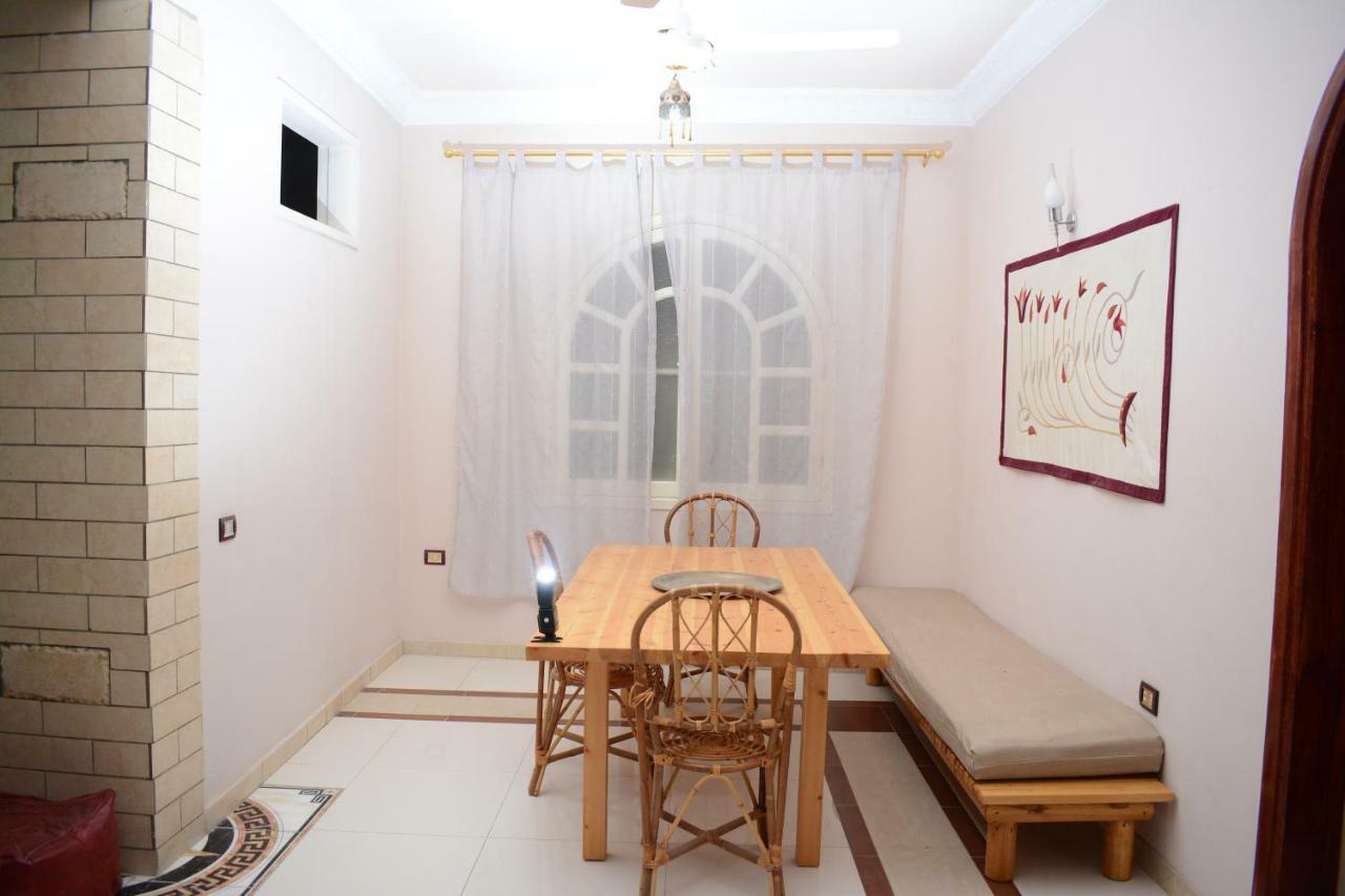 Hotel Harmony House Luxor Esterno foto