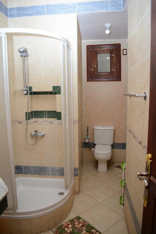 Hotel Harmony House Luxor Esterno foto